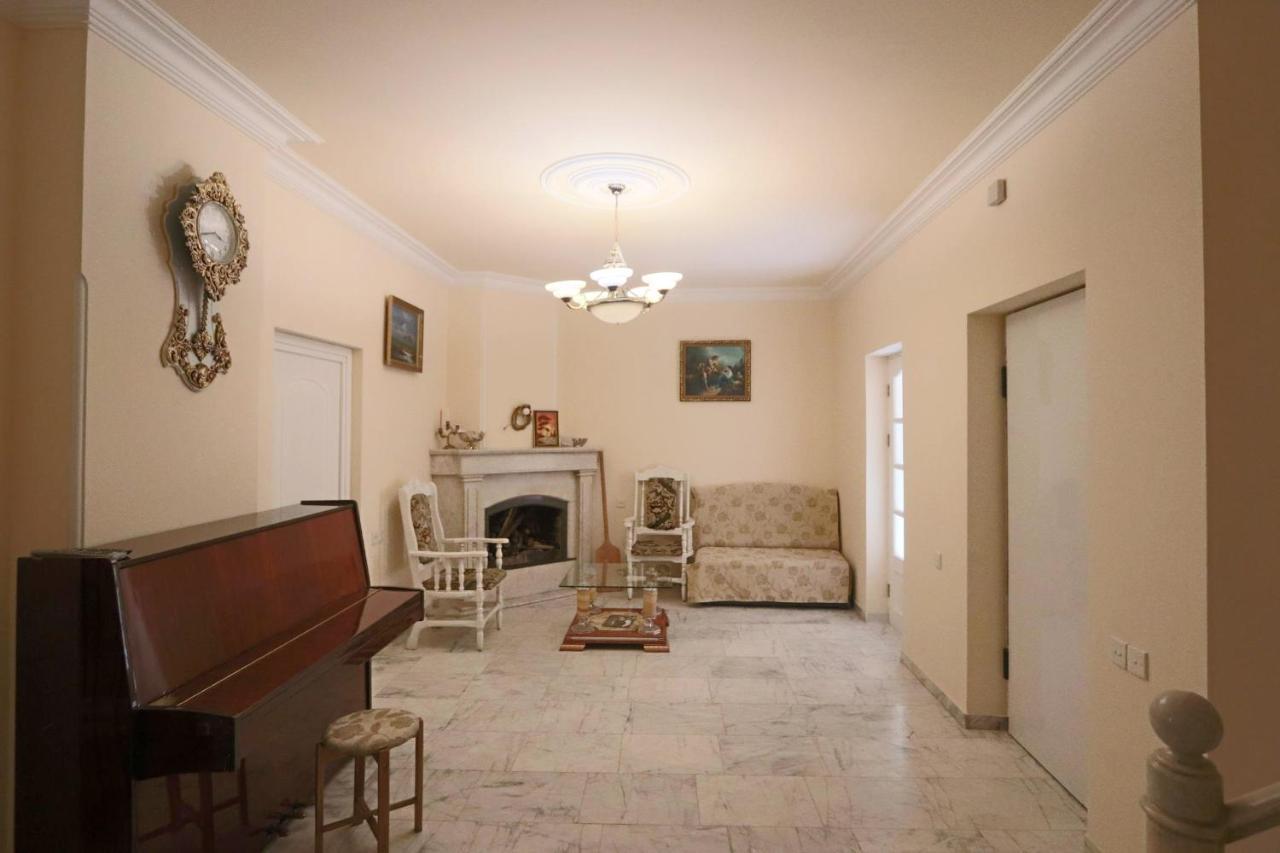 Garnim Guest House Erevan Esterno foto