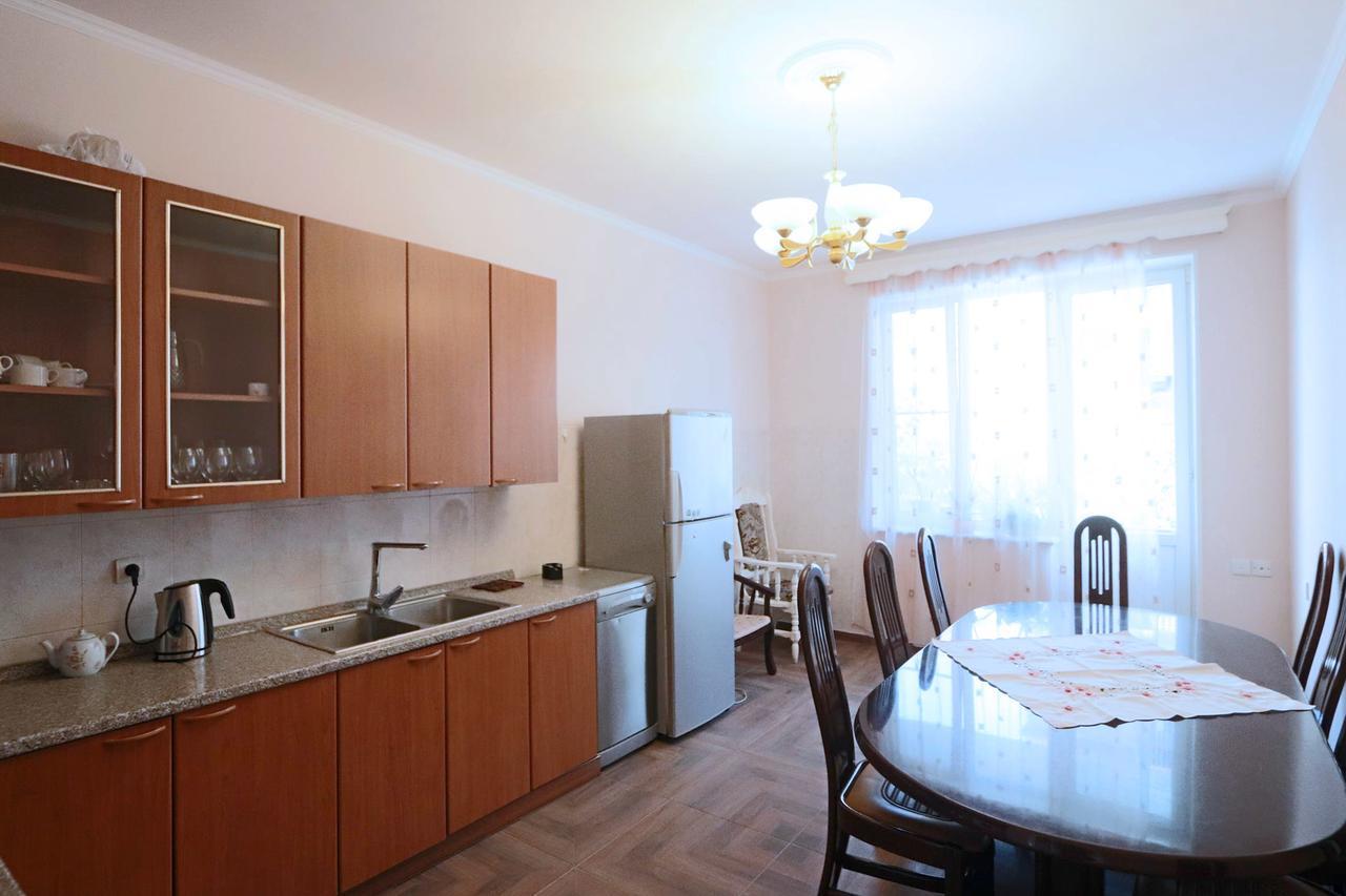 Garnim Guest House Erevan Esterno foto