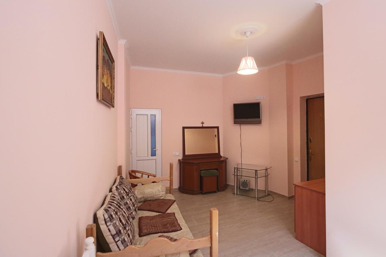 Garnim Guest House Erevan Esterno foto