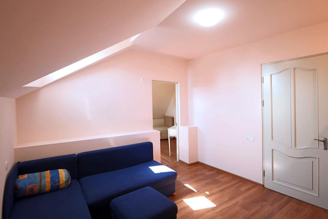 Garnim Guest House Erevan Esterno foto